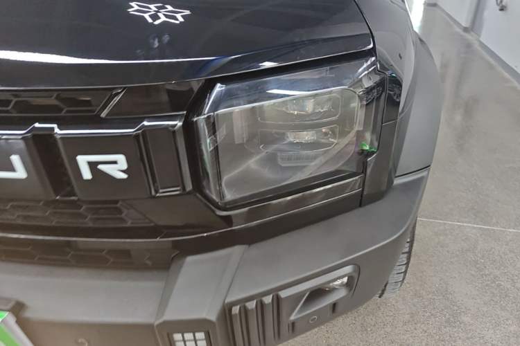 Used JETOUR Traveler 2023 2.0T All-Wheel Drive CrossPRO+ Left Front Headlight
