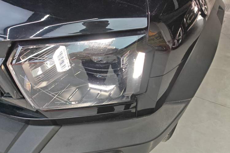 Used JETOUR Traveler 2023 1.5T Two-Wheel Drive Discovery PRO Left Front Headlight