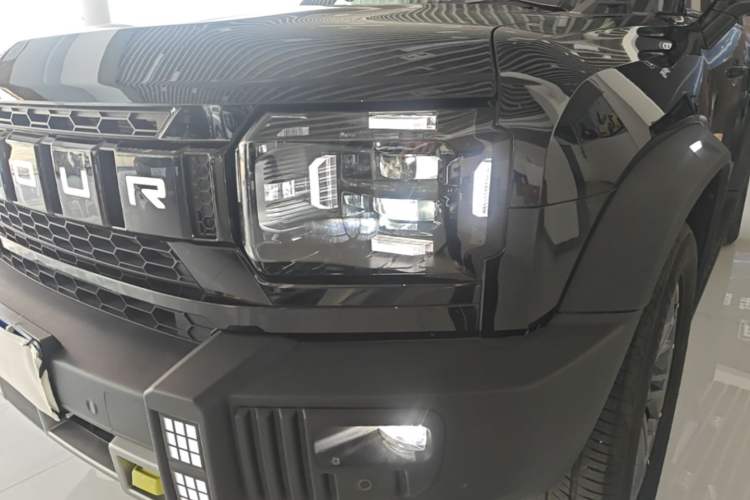 Used JETOUR Traveler 2023 2.0T All-Wheel-Drive CrossPRO Left Front Headlight