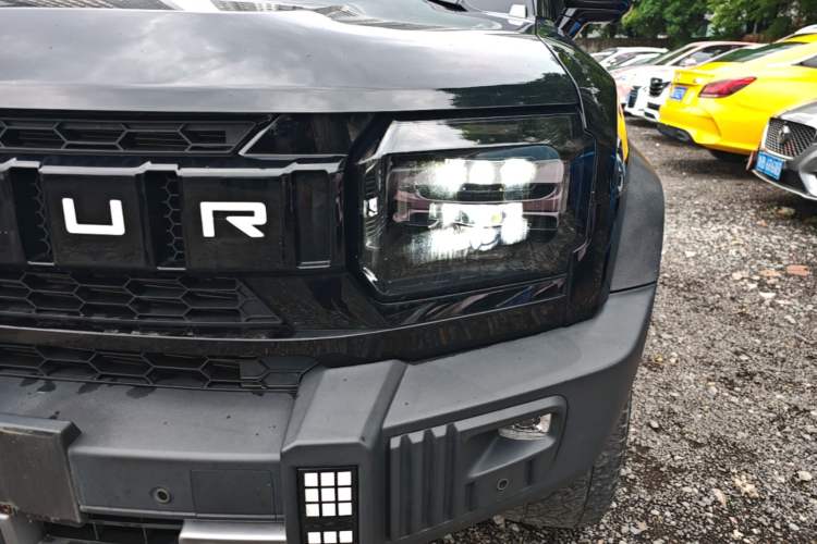 Used JETOUR Traveler 2023 2.0T Four-Wheel Drive Conqueror Left Front Headlight