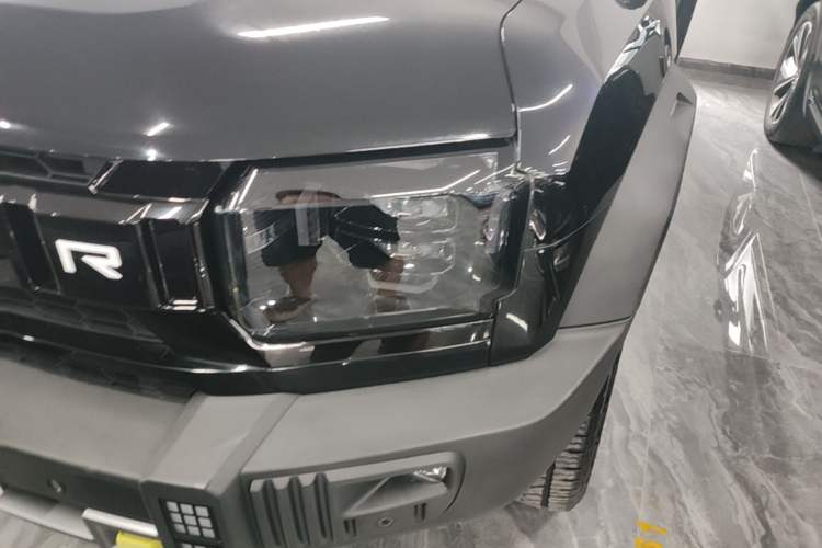 Used JETOUR Traveler 2023 2.0T Four-Wheel Drive Conqueror Left Front Headlight