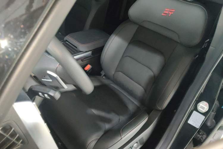 Used JETOUR Traveler 2023 2.0T All-Wheel Drive Conquer PRO Left Front Seat