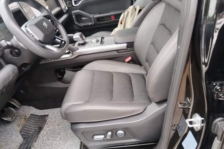 Used JETOUR Traveler 2023 2.0T All-Wheel Drive CrossPRO+ Left Front Seat