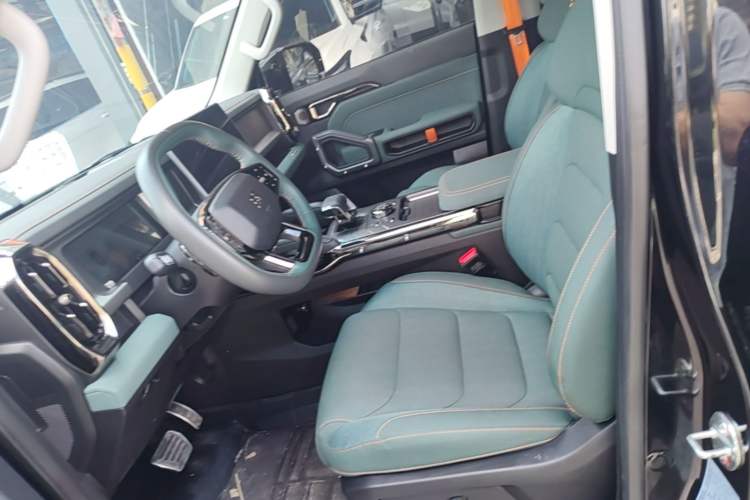 Used JETOUR Traveler 2023 2.0T All-Wheel-Drive CrossPRO Left Front Seat