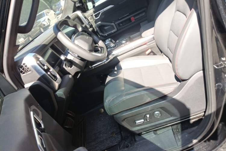 Used JETOUR Traveler 2023 2.0T All-Wheel Drive Conquer PRO Left Front Seat