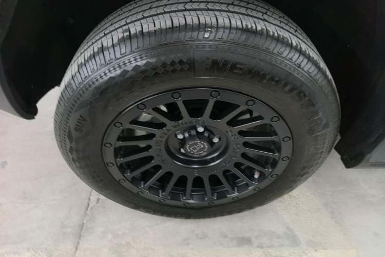 Used JETOUR Traveler 2023 1.5T Two-Wheel Drive Discovery PRO Left Front Wheel Hub