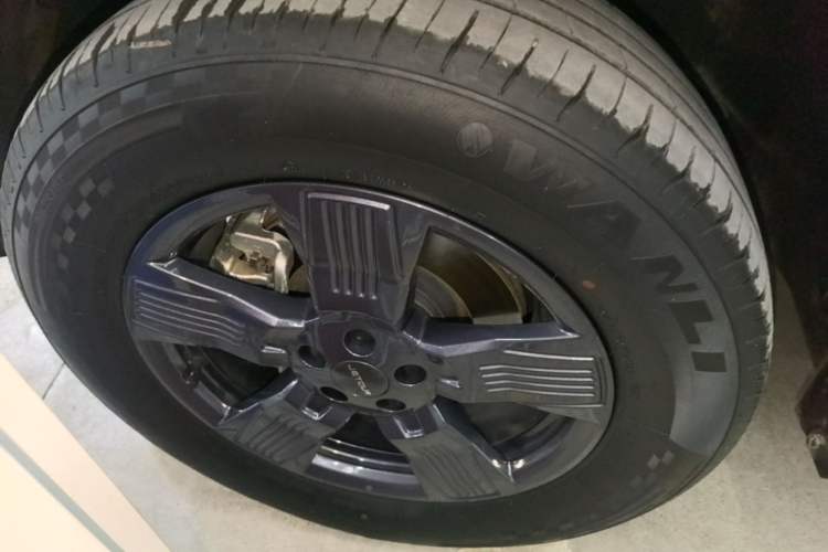 Used JETOUR Traveler 2023 1.5T Two-Wheel Drive Discovery PRO Left Front Wheel Hub