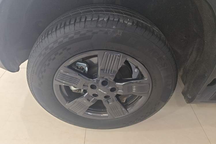 Used JETOUR Traveler 2023 1.5T Two-Wheel Drive Discovery PRO Left Front Wheel Hub