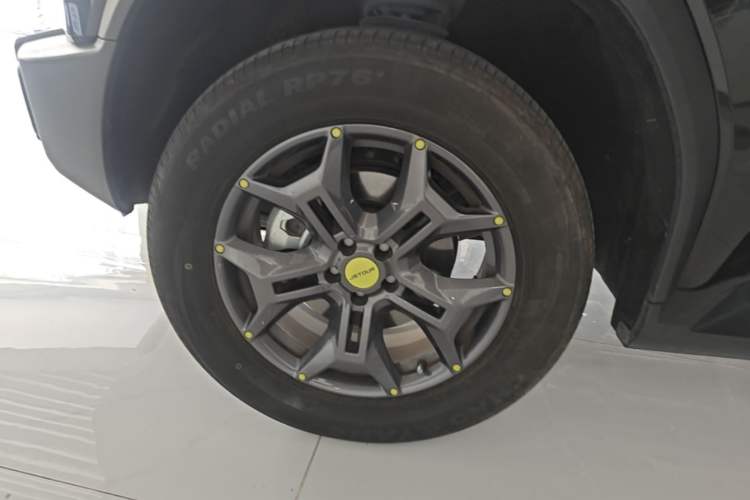 Used JETOUR Traveler 2023 2.0T All-Wheel-Drive CrossPRO Left Front Wheel Hub