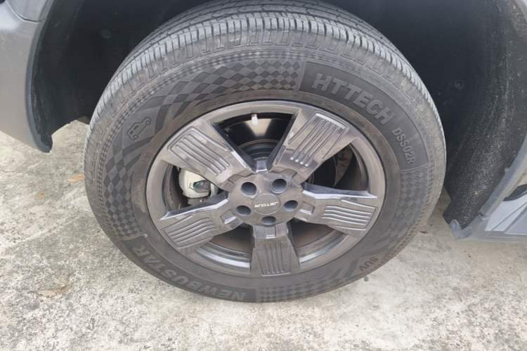 Used JETOUR Traveler 2023 1.5T Two-Wheel Drive Discovery PRO Left Front Wheel Hub