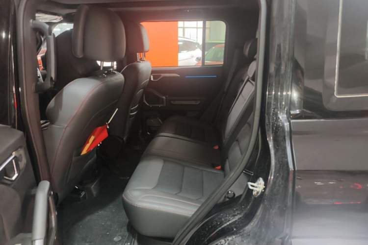 Used JETOUR Traveler 2023 2.0T All-Wheel Drive CrossPRO+ Left Rear Seat