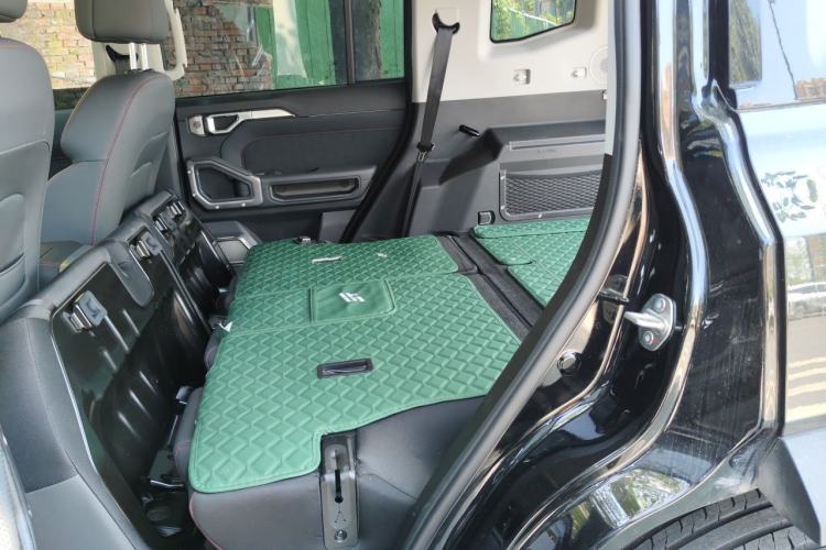 Used JETOUR Traveler 2023 2.0T All-Wheel-Drive CrossPRO Left Rear Seat