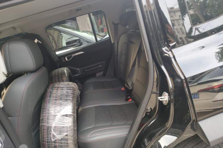 Used JETOUR Traveler 2023 2.0T All-Wheel Drive Conquer PRO Left Rear Seat