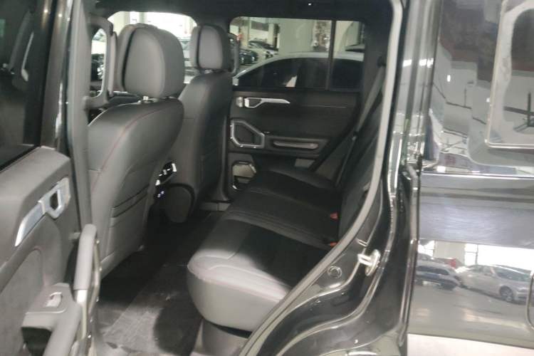 Used JETOUR Traveler 2023 2.0T All-Wheel Drive Conquer PRO Left Rear Seat
