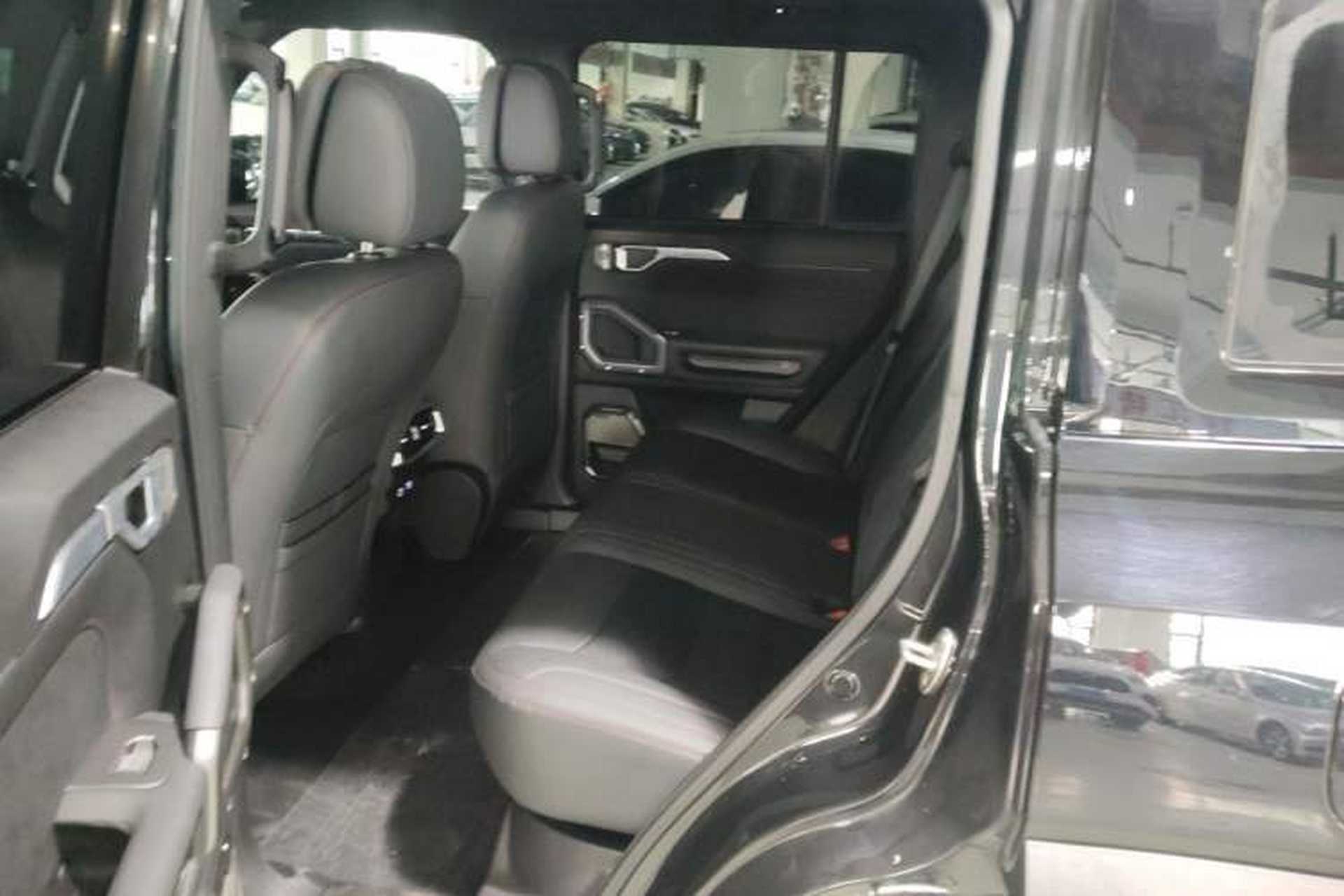 Used JETOUR Traveler 2023 2.0T All-Wheel Drive Conquer PRO Left Rear Seat