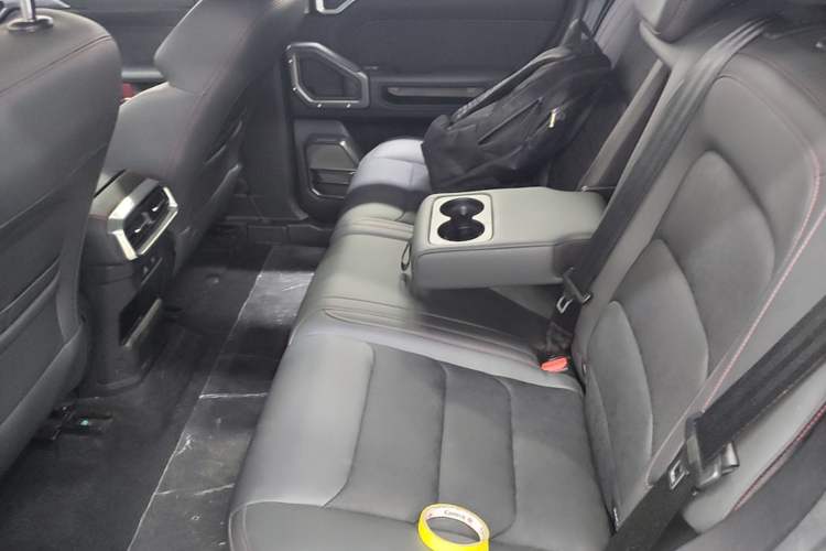 Used JETOUR Traveler 2023 1.5T Two-Wheel Drive Discovery PRO Left Rear Seat