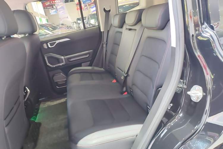 Used JETOUR Traveler 2023 2.0T Four-Wheel Drive Conqueror Left Rear Seat