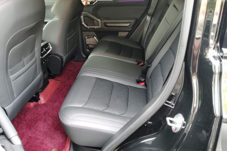Used JETOUR Traveler 2023 2.0T All-Wheel Drive Conquer PRO Left Rear Seat