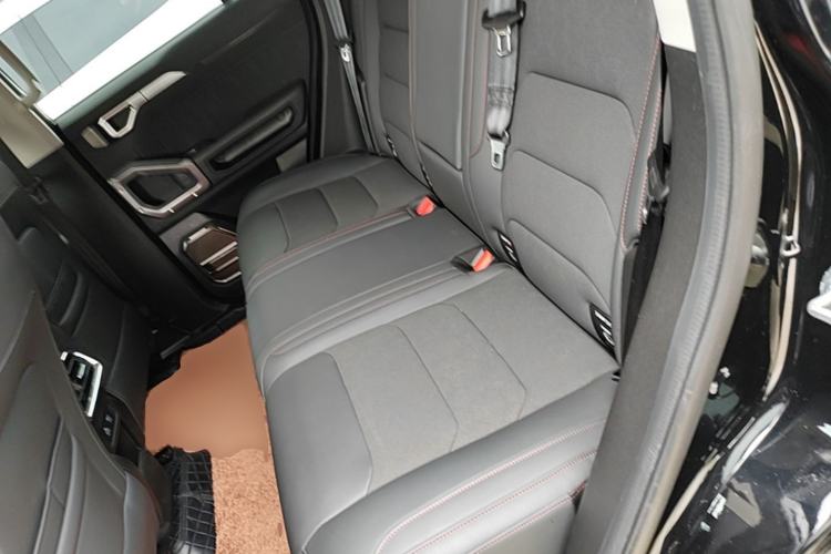 Used JETOUR Traveler 2023 1.5T Two-Wheel Drive Discovery PRO Left Rear Seat