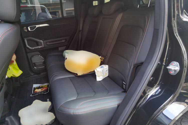 Used JETOUR Traveler 2023 2.0T All-Wheel Drive Conquer PRO Left Rear Seat