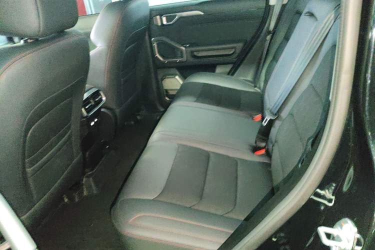 Used JETOUR Traveler 2023 1.5T Two-Wheel Drive Discovery PRO Left Rear Seat