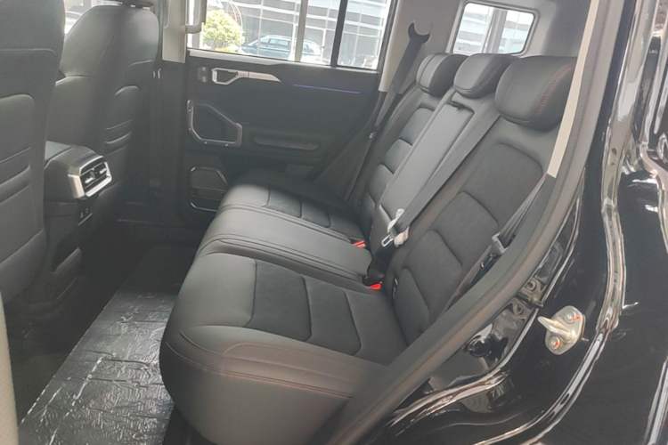 Used JETOUR Traveler 2023 2.0T All-Wheel-Drive CrossPRO Left Rear Seat
