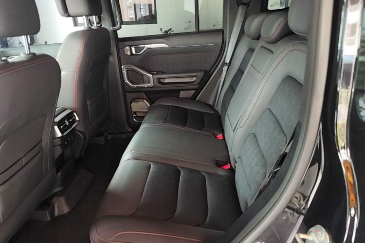 Used JETOUR Traveler 2023 2.0T All-Wheel Drive CrossPRO+ Left Rear Seat