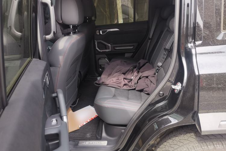 Used JETOUR Traveler 2023 2.0T All-Wheel Drive Conquer PRO Left Rear Seat
