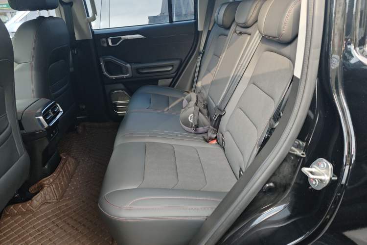 Used JETOUR Traveler 2023 2.0T All-Wheel-Drive CrossPRO Left Rear Seat