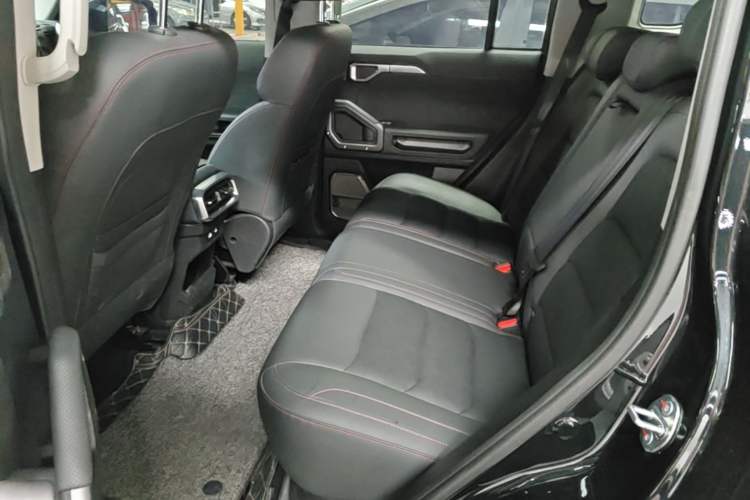 Used JETOUR Traveler 2023 2.0T All-Wheel-Drive CrossPRO Left Rear Seat