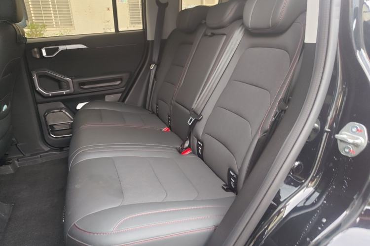 Used JETOUR Traveler 2023 2.0T Four-Wheel Drive Conqueror Left Rear Seat