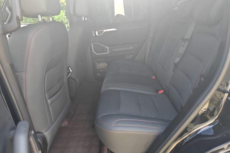 Used JETOUR Traveler 2023 2.0T All-Wheel Drive CrossPRO+ Left Rear Seat