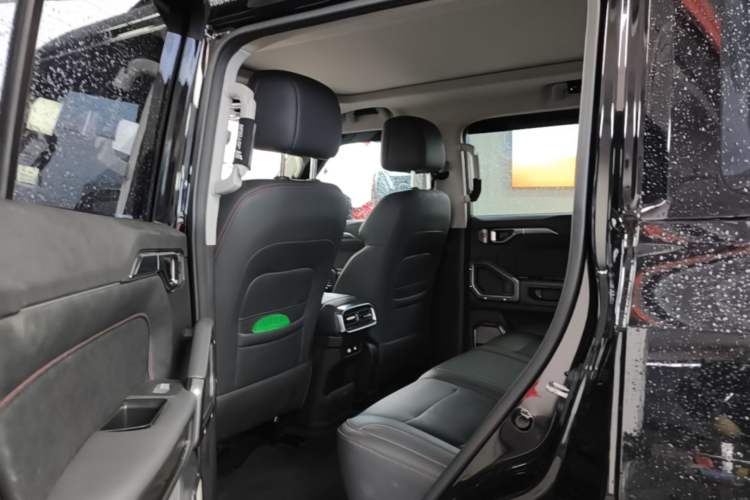 Used JETOUR Traveler 2023 2.0T All-Wheel-Drive CrossPRO Left Rear Seat