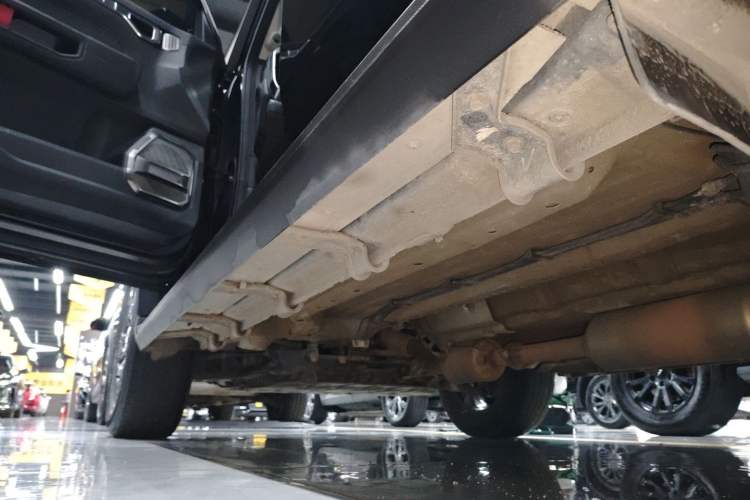Used JETOUR Traveler 2023 1.5T Two-Wheel Drive Discovery PRO Left Side Sill