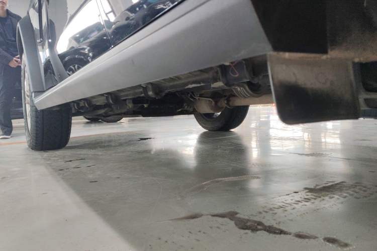 Used JETOUR Traveler 2023 2.0T All-Wheel Drive Conquer PRO Left Side Sill