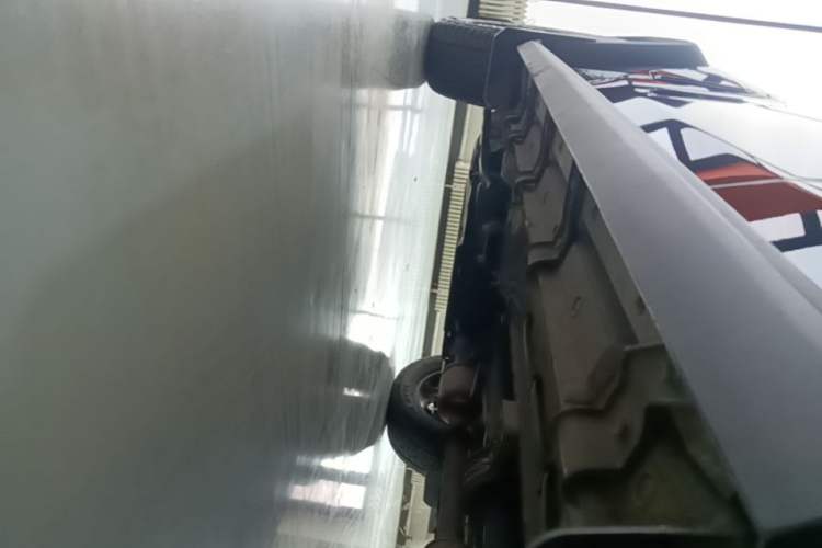 Used JETOUR Traveler 2023 2.0T Four-Wheel Drive Conqueror Left Side Sill