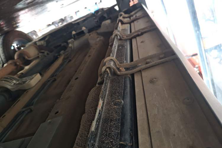 Used JETOUR Traveler 2023 2.0T Four-Wheel Drive Conqueror Left Side Sill