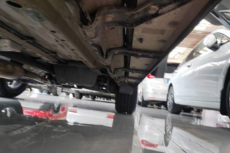 Used JETOUR Traveler 2023 2.0T All-Wheel-Drive CrossPRO Left Side Sill