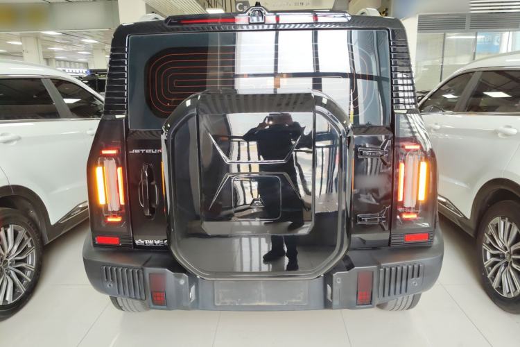 Used JETOUR Traveler 2023 1.5T Two-Wheel Drive Discovery PRO Rear