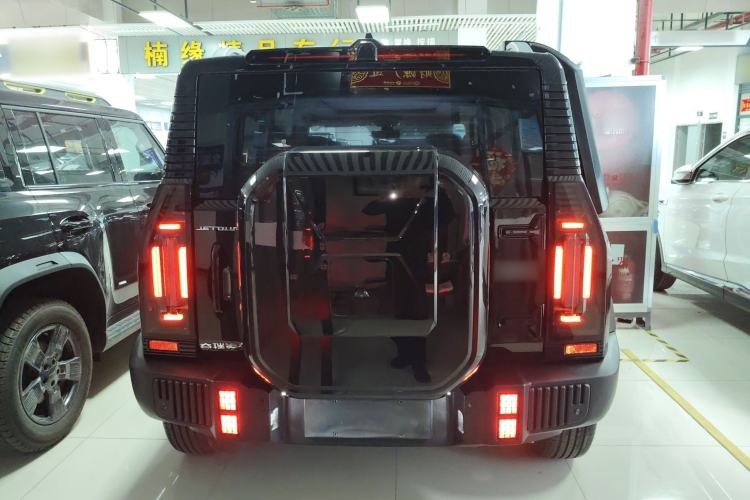 Used JETOUR Traveler 2023 1.5T Two-Wheel Drive Discovery PRO Rear