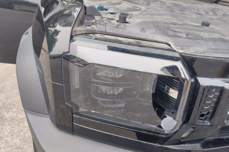 Used JETOUR Traveler 2023 2.0T Four-Wheel Drive Conqueror Right Front Headlight