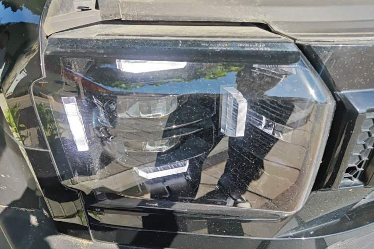 Used JETOUR Traveler 2023 2.0T All-Wheel-Drive CrossPRO Right Front Headlight