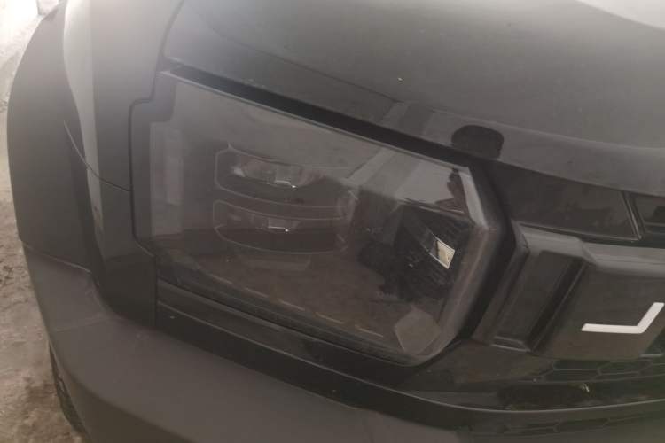 Used JETOUR Traveler 2023 2.0T Four-Wheel Drive Conqueror Right Front Headlight