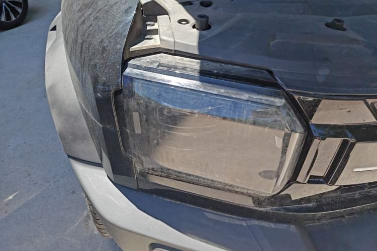 Used JETOUR Traveler 2023 2.0T All-Wheel Drive Conquer PRO Right Front Headlight