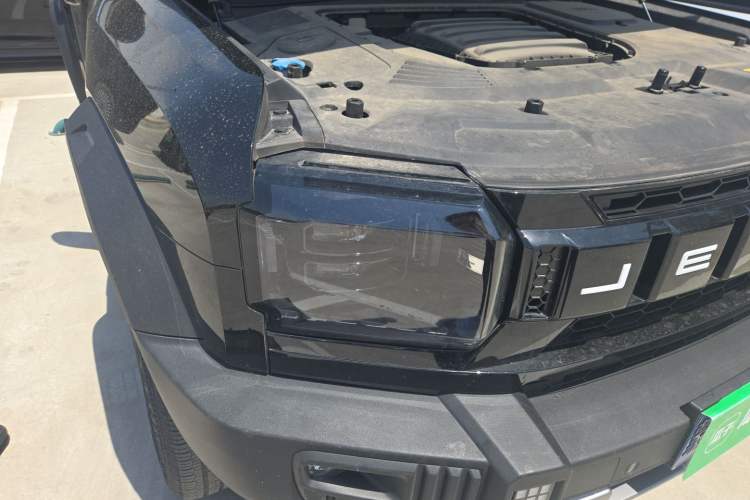 Used JETOUR Traveler 2023 1.5T Two-Wheel Drive Discovery PRO Right Front Headlight