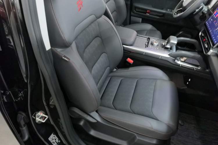 Used JETOUR Traveler 2023 1.5T Two-Wheel Drive Discovery PRO Right Front Seat
