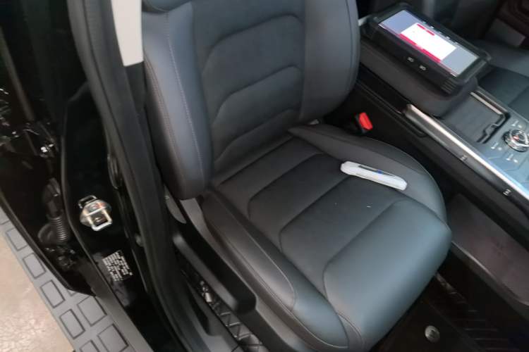 Used JETOUR Traveler 2023 1.5T Two-Wheel Drive Discovery PRO Right Front Seat