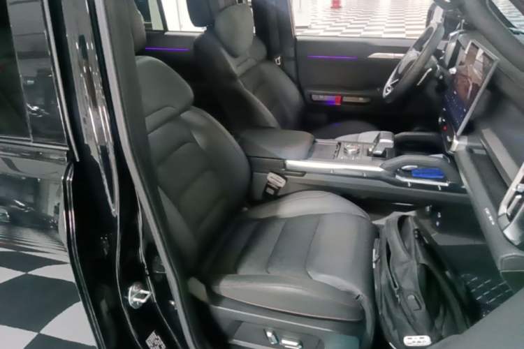 Used JETOUR Traveler 2023 2.0T All-Wheel Drive CrossPRO+ Right Front Seat