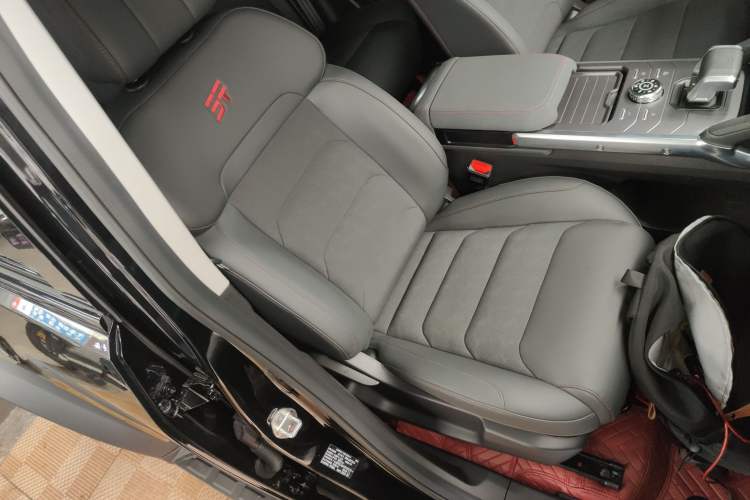 Used JETOUR Traveler 2023 2.0T All-Wheel-Drive CrossPRO Right Front Seat