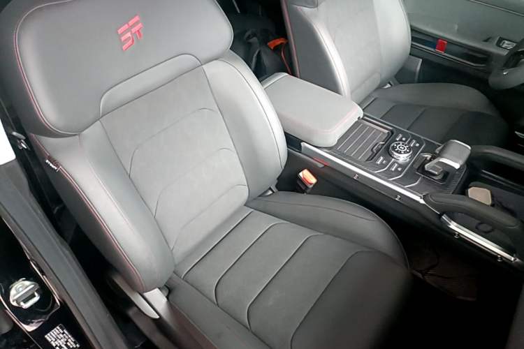 Used JETOUR Traveler 2023 2.0T All-Wheel-Drive CrossPRO Right Front Seat